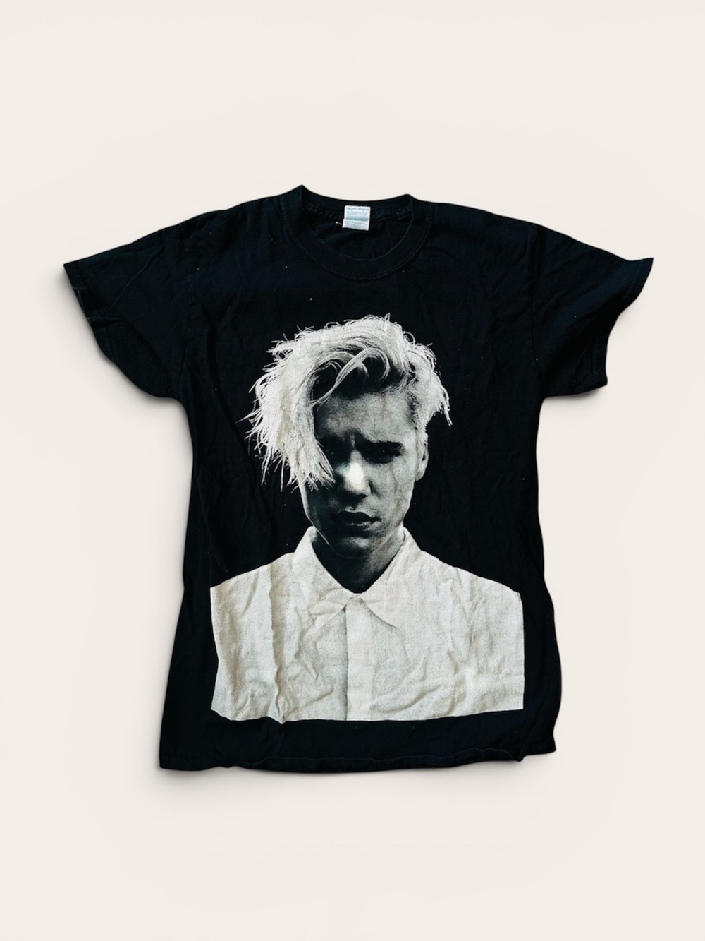 Gildan Black Short-Sleeve Tee with High-Contrast White Justin Bieber Portrait